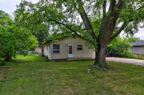 4620 Wonder Lake Rd, Bull Valley, IL 60097-9734