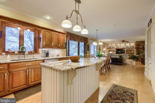 2078 Jarvis Rd, Lancaster PA  17601-6026 exterior