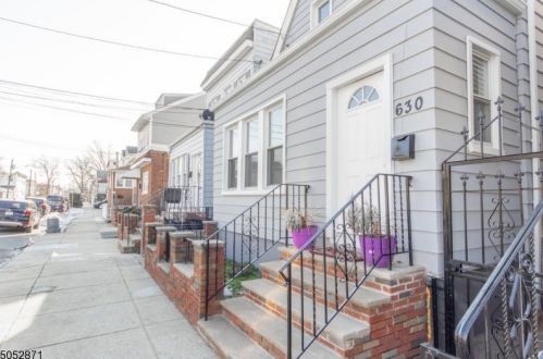 630 9th St, Newark, NJ 07107-1925