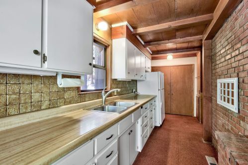 7400 River Rd, Truckee CA  96161 exterior