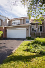 6620 Snug Hbr Dr, Willowbrook IL  60527-1827 exterior