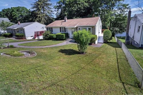 48 Whittier Ave, Waterbury, CT 06708-1026