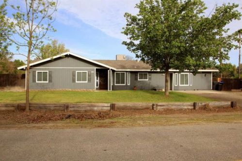 11809 Charlton Rd, Madera, CA 93636-8637