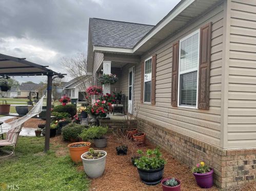 108 Thomkin Dr, Statesboro, GA 30458-7236