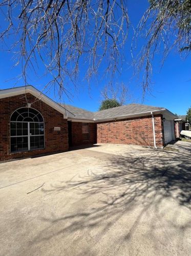 8444 Miami Springs Dr, Fort Worth TX  76123-1469 exterior