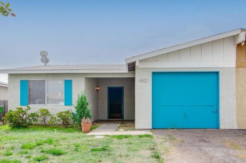 4621 Calle Del Palo, Oceanside CA  92057-5217 exterior