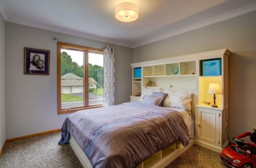 1562 Blackhawk Lake Dr, Saint Paul MN  55122-1257 exterior