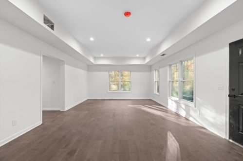 695 Highland Oaks Dr, Atlanta GA  30331-9210 exterior