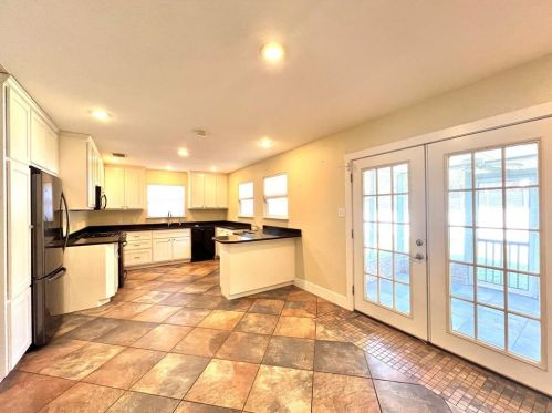 2404 Arpdale St, Austin TX  78704-3905 exterior