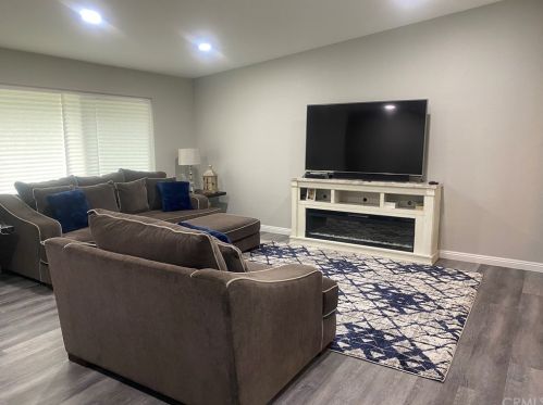 8608 Running Gait Ln, Riverside CA  92509-5149 exterior