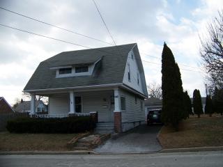 142 Red School Ln, Delaware Park, NJ 08865-1854