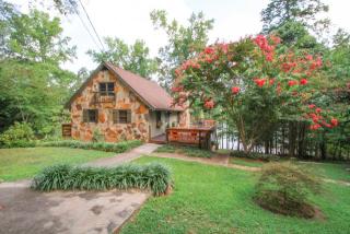 5116 Patterson Rd, Anderson, SC 29625-6538