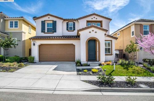 2118 Haggerty Dr, Pleasanton, CA 94568-4221