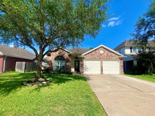 7018 Misty Morning Trce, Richmond TX  77407-2061 exterior