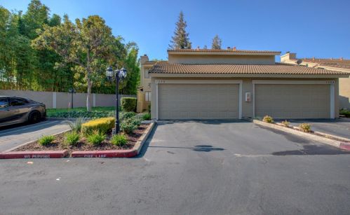 1208 Roseburg Ave, Modesto, CA 95350-4973
