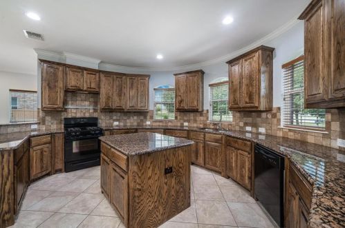 1004 Alyssa Ln, Carrollton TX  75006-1535 exterior