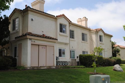 750 Breeze Hill Rd, Vista CA  92081-4300 exterior