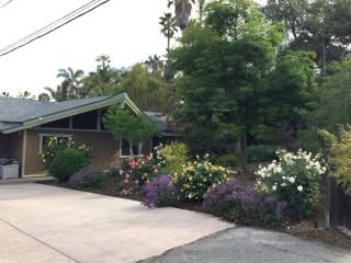 1101 Sunset Dr, Vista, CA 92081-7407