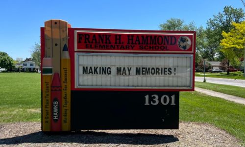 9525 Southwood Dr, Hammond IN 46321-3021 exterior