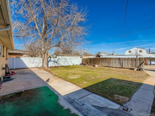 8581 104 Ave, Henderson CO 80640-8948 exterior