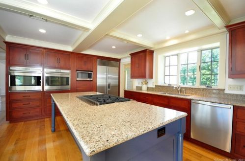 160 Shore Rd, Morris CT  06763-1311 exterior