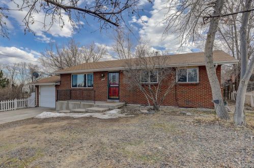 2728 Dartmouth Ave, Englewood, CO 80110-1963