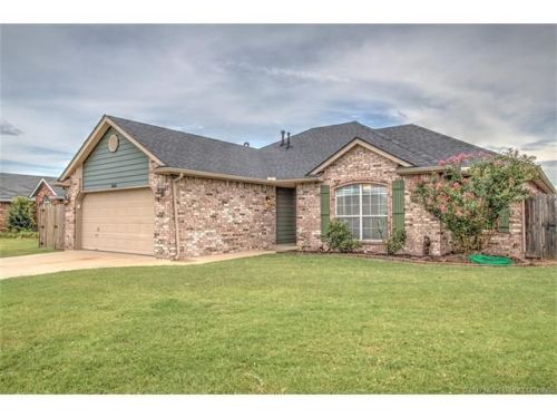11001 120th Ct, Collinsville, OK 74021-5506