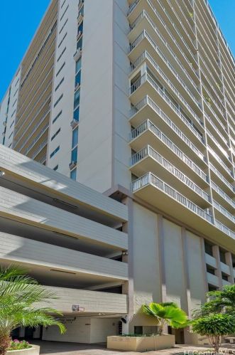 2452 Tusitala St, Honolulu HI  96815-3154 exterior