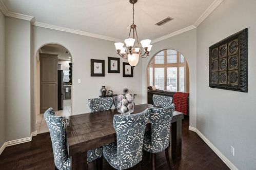 10512 Stonehill Dr, Fort Worth TX  76126-4547 exterior