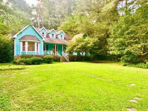 3525 Rock Falls Dr, Lithonia, GA 30039-5678