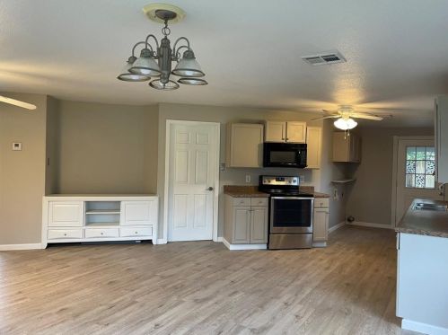 106 Forrest Ave, Morgans Point TX  77571-6462 exterior