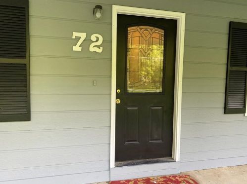 72 Katie Ln, Carrollton, GA 30117-7626
