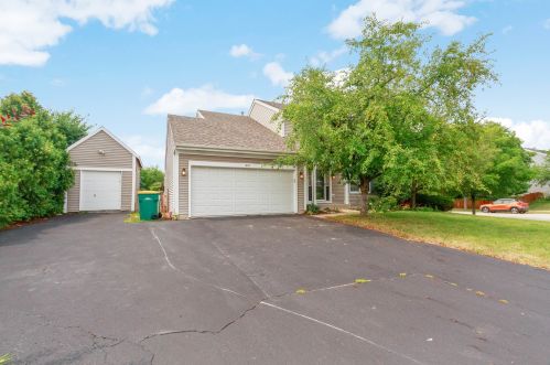 807 Blandford Ave, Mokena, IL 60451-8615