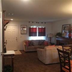 2572 Adrian Ave, Fresno, CA 93725-4048