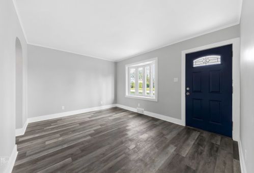 2720 Theresa Ave, Waukegan, IL 60085-1443