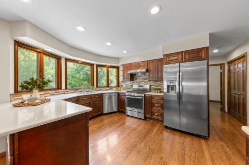 1308 Brunswick Ct, Naperville, IL 60540-7028