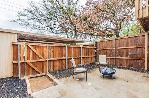 12542 Burninglog Ln, Dallas TX  75243-2118 exterior
