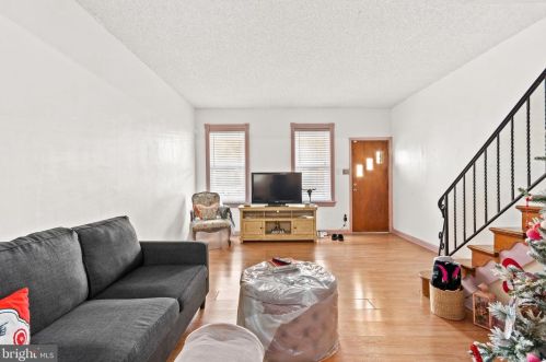 524 Paul St, Gloucester, NJ 08030-1154