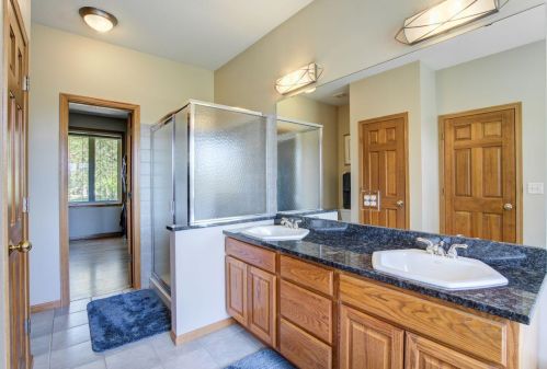2737 Eagle Valley Dr, Saint Paul MN  55129-4224 exterior