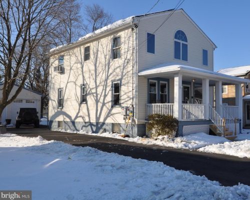 24786 Main St, Columbus, NJ 08022-1315