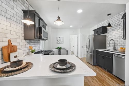 1104 4 Ave, Denver CO 80218-3907 exterior