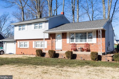 140 Susan Dr, Trenton, NJ 08638-1559