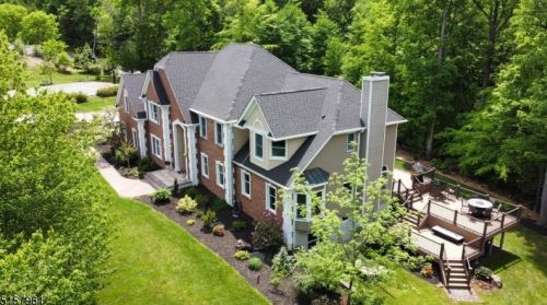1 Cedar Ridge Ln, Warren, NJ 07059-7159