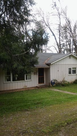 4662 Azalea Glen Rd, Glendale OR  97442-3712 exterior