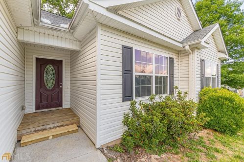 204 Woodcrest Dr, Clarkesville, GA 30523-7849