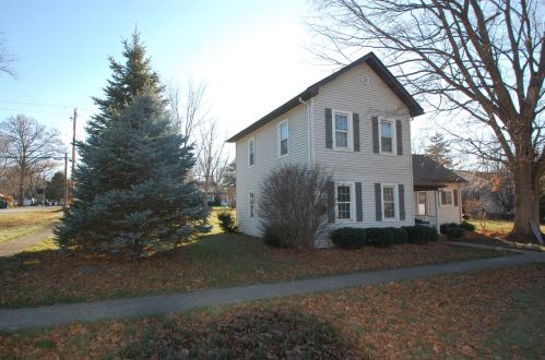 405 Si Johnson Ave, Norway, IL 60551-9333
