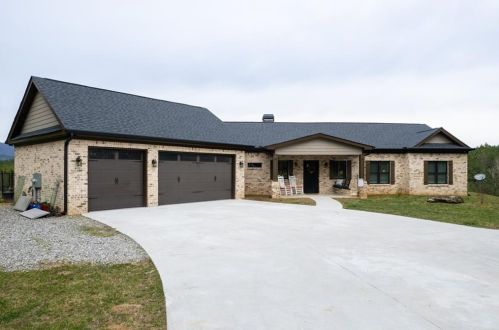 186 Adrianne Ln, Dawsonville, GA 30534-1400