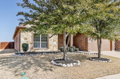 15800 Carlton Oaks Dr, Fort Worth, TX 76177-2158