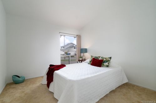 1015 Wainiha St, Honolulu HI  96825-2725 exterior