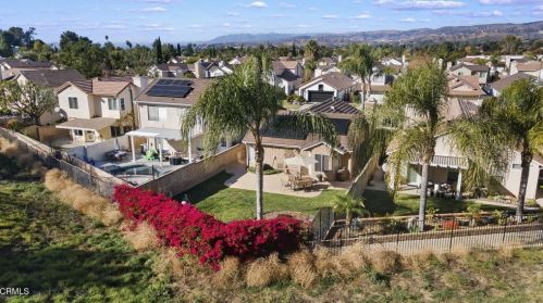 3072 Lamplighter St, Simi Valley CA  93065-5287 exterior